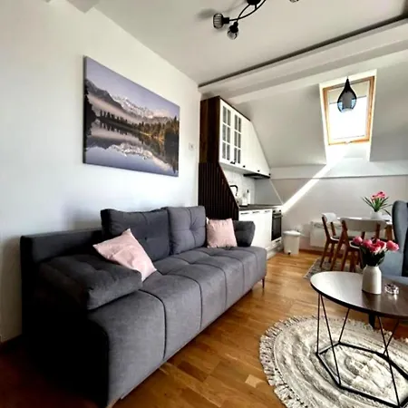 アパート Altavista *