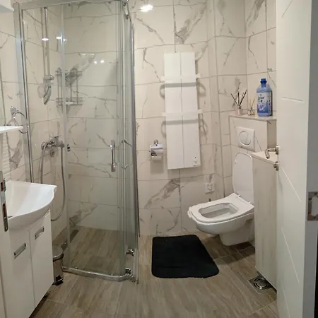 アパート Altavista ズラティボール